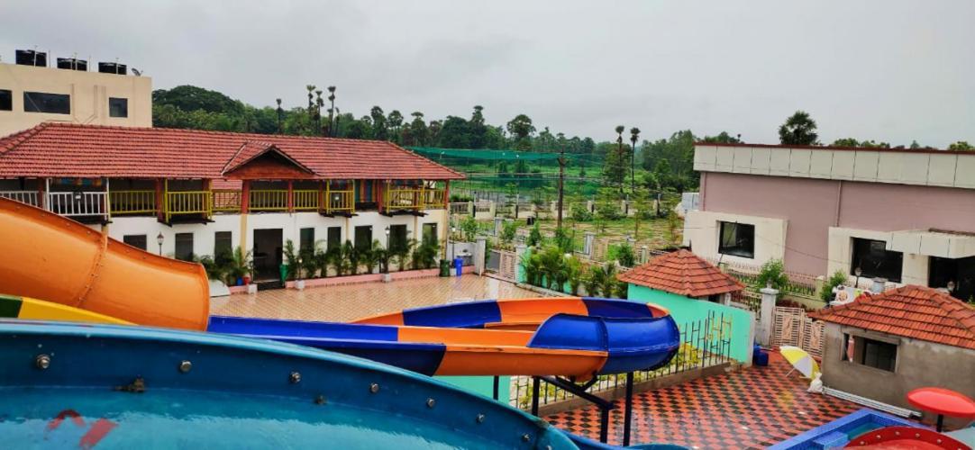 Siriki Resorts Srungavarapukota Bagian luar foto