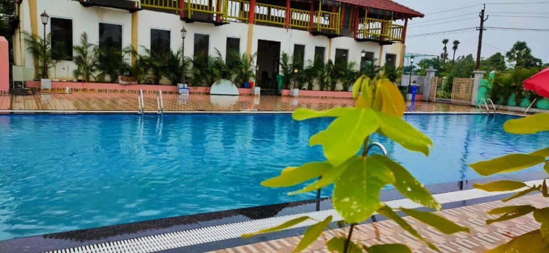 Siriki Resorts Srungavarapukota Bagian luar foto